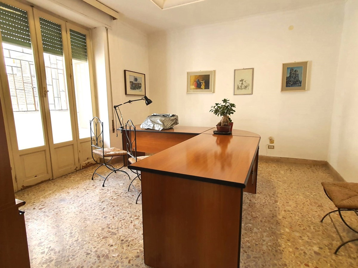 Foto 9 di 20 - Ufficio in affitto a Palermo