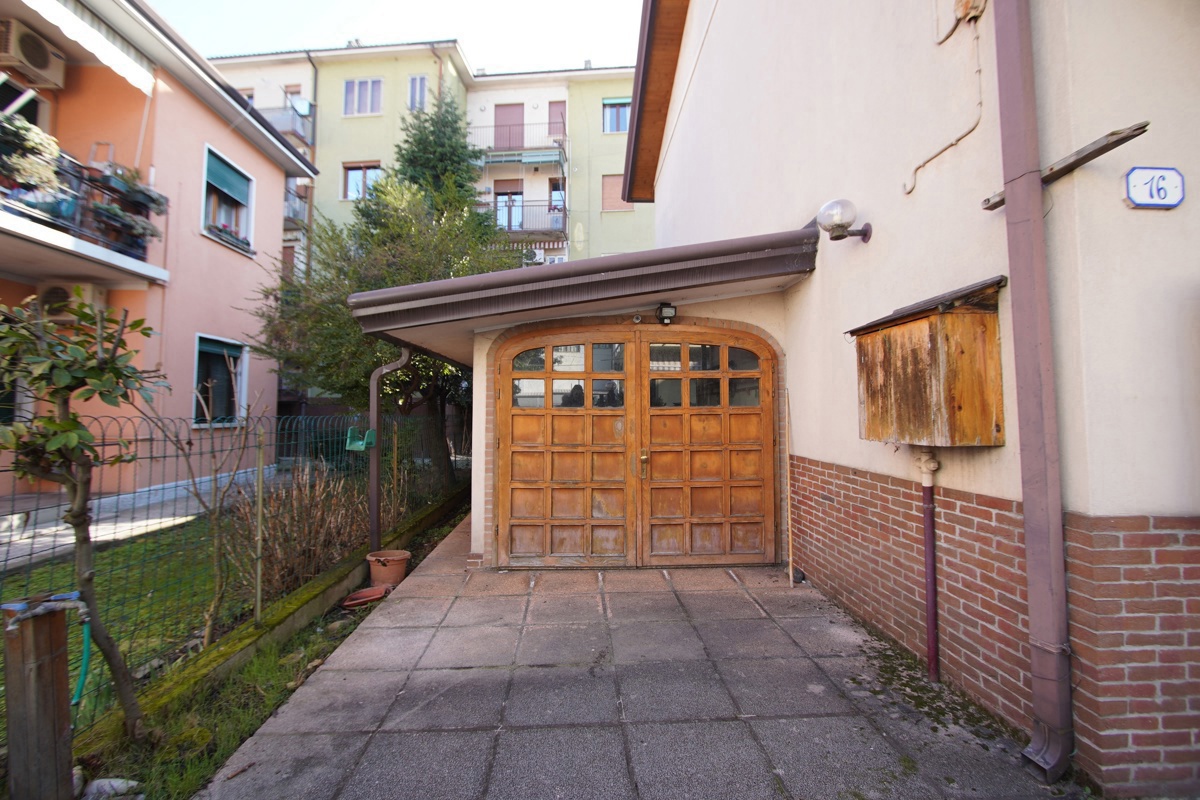 Foto 31 di 33 - Casa indipendente in vendita a Venezia