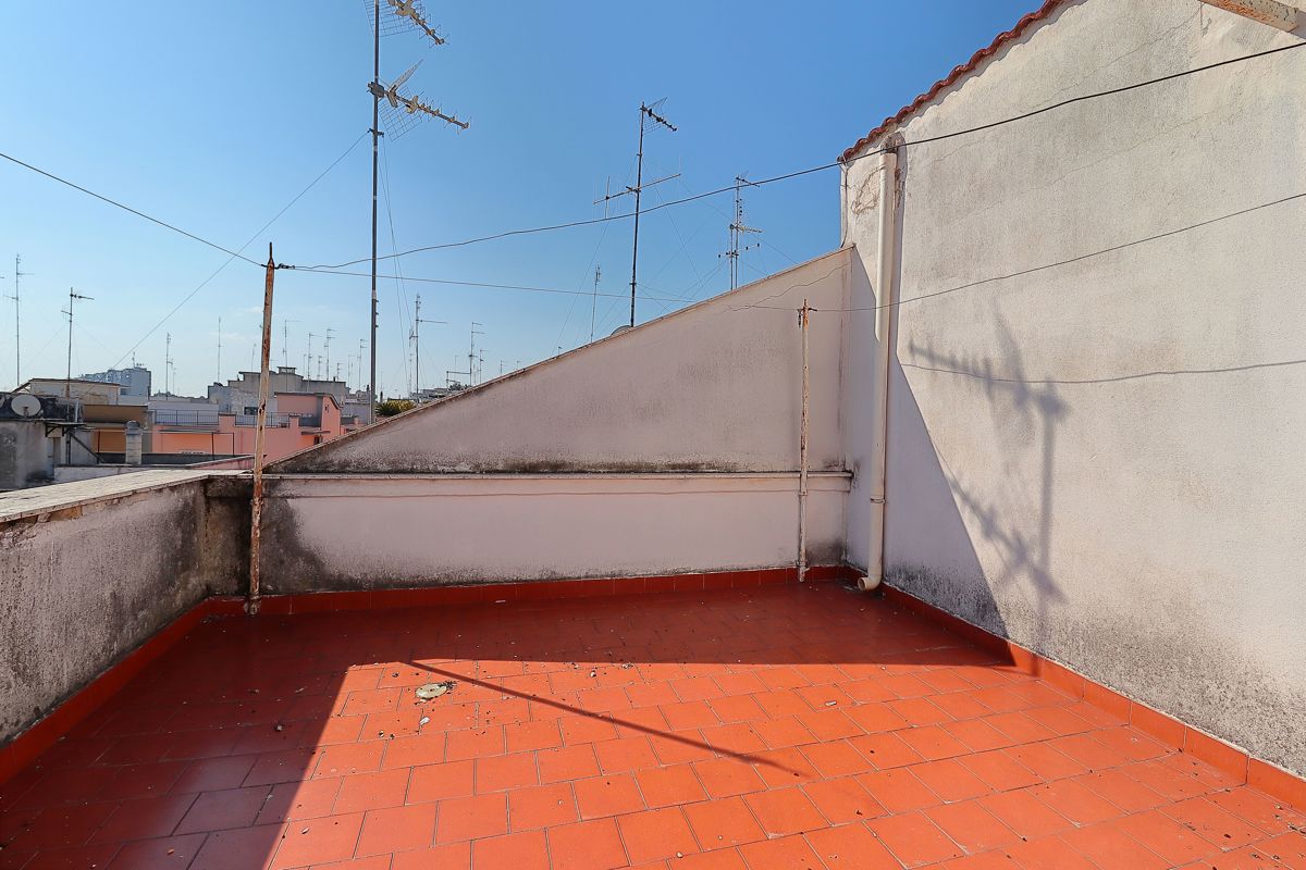 Foto 1 di 41 - Casa indipendente in vendita a Bari