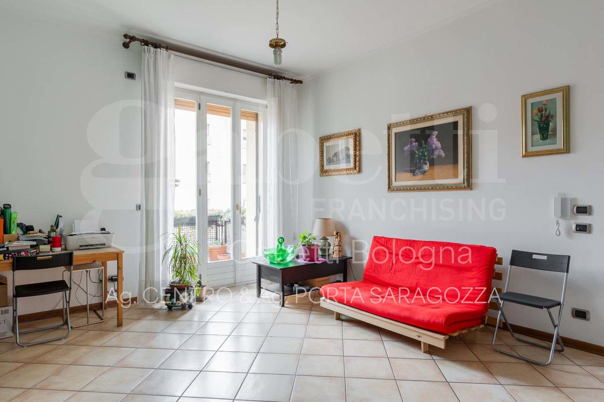 Foto 3 di 34 - Appartamento in vendita a Bologna