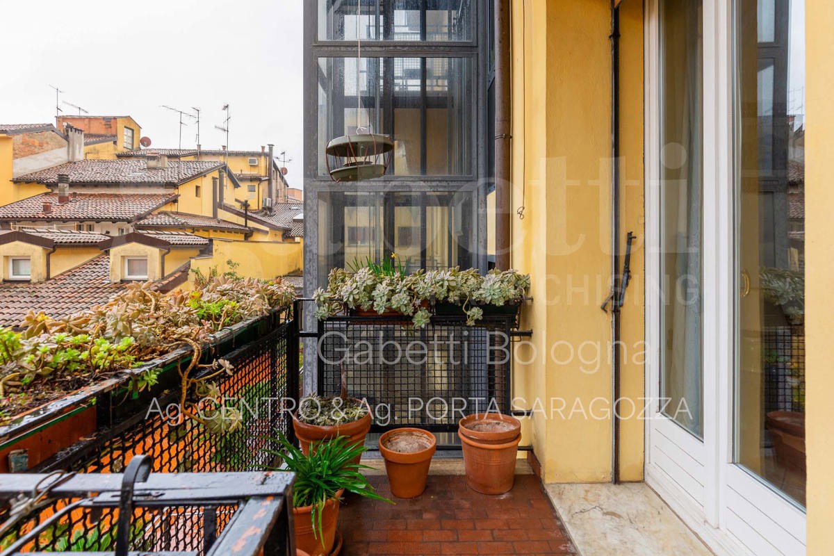 Foto 5 di 34 - Appartamento in vendita a Bologna