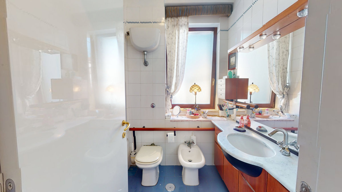 Foto 17 di 30 - Appartamento in vendita a Napoli