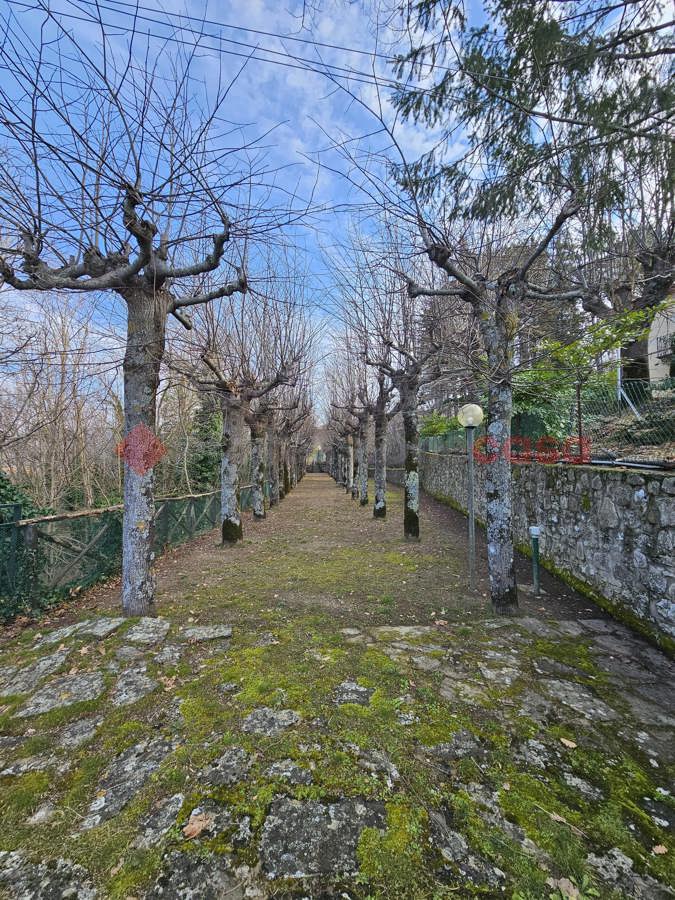 Foto 2 di 29 - Villa in vendita a Chitignano