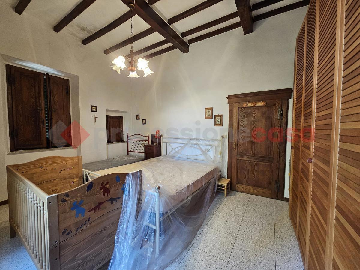 Foto 14 di 29 - Villa in vendita a Chitignano
