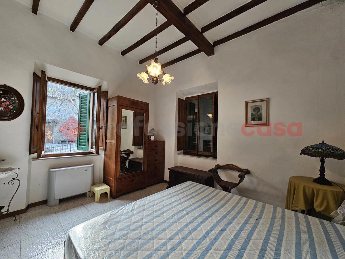 Foto 13 di 29 - Villa in vendita a Chitignano