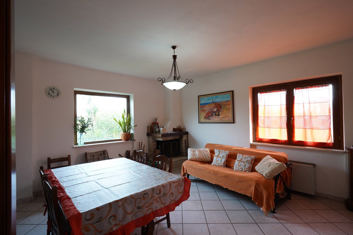 Foto 3 di 36 - Casa indipendente in vendita a Sant'Apollinare