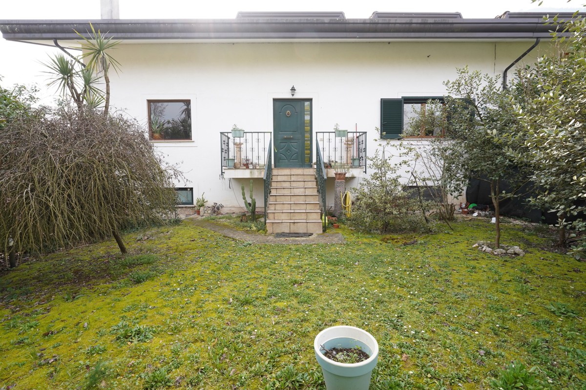 Foto 31 di 36 - Casa indipendente in vendita a Sant'Apollinare