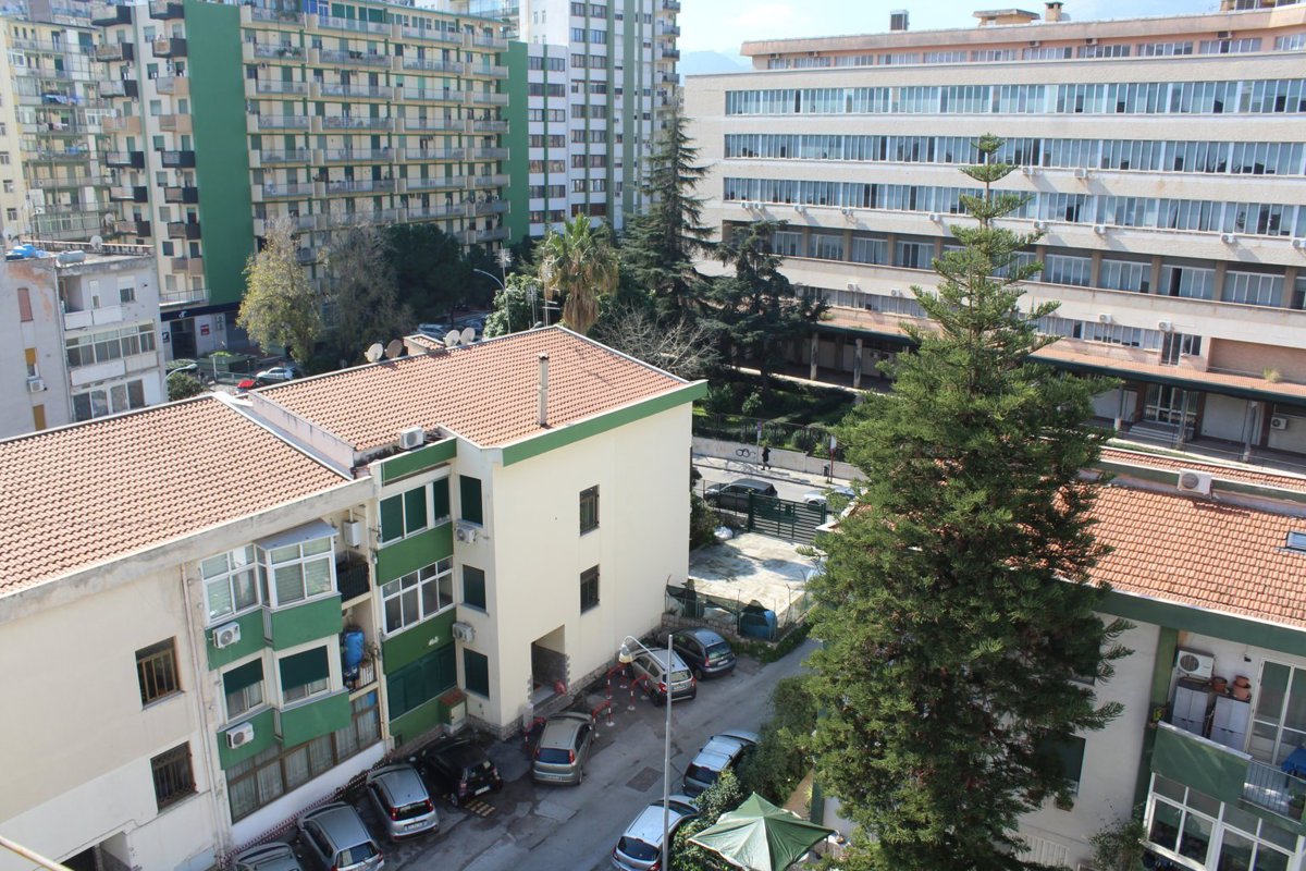 Foto 33 di 44 - Appartamento in vendita a Palermo