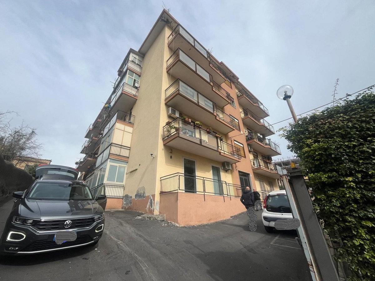 Foto 3 di 33 - Appartamento in vendita a Catania