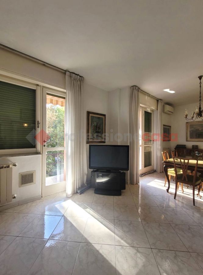 Foto 3 di 22 - Appartamento in vendita a Livorno