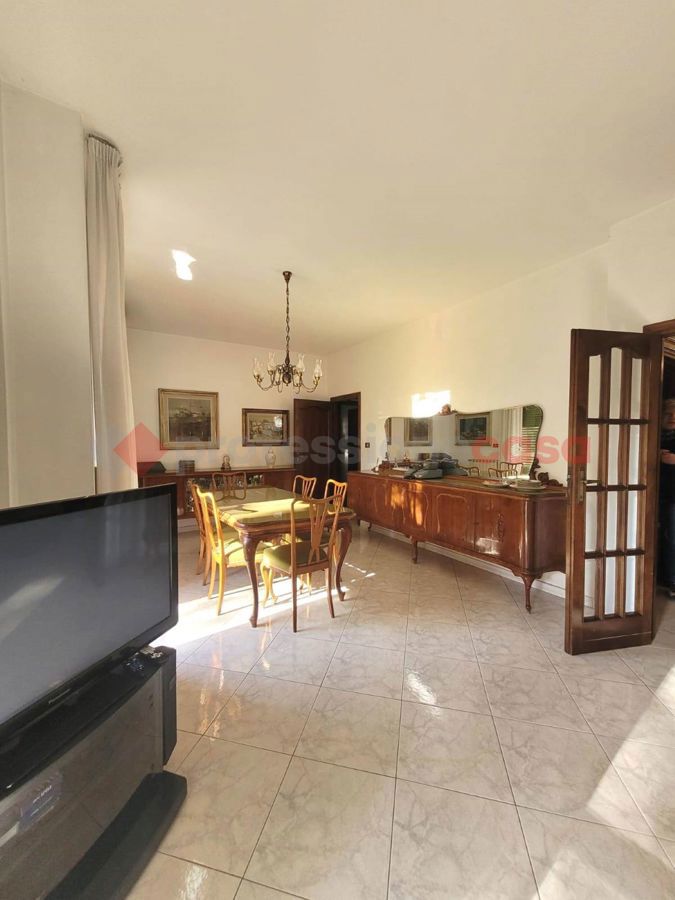 Foto 1 di 22 - Appartamento in vendita a Livorno