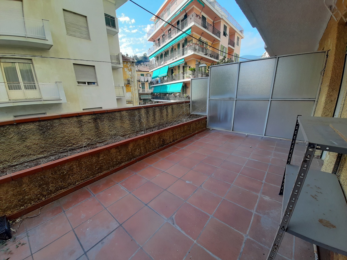 Foto 10 di 15 - Appartamento in vendita a Sanremo