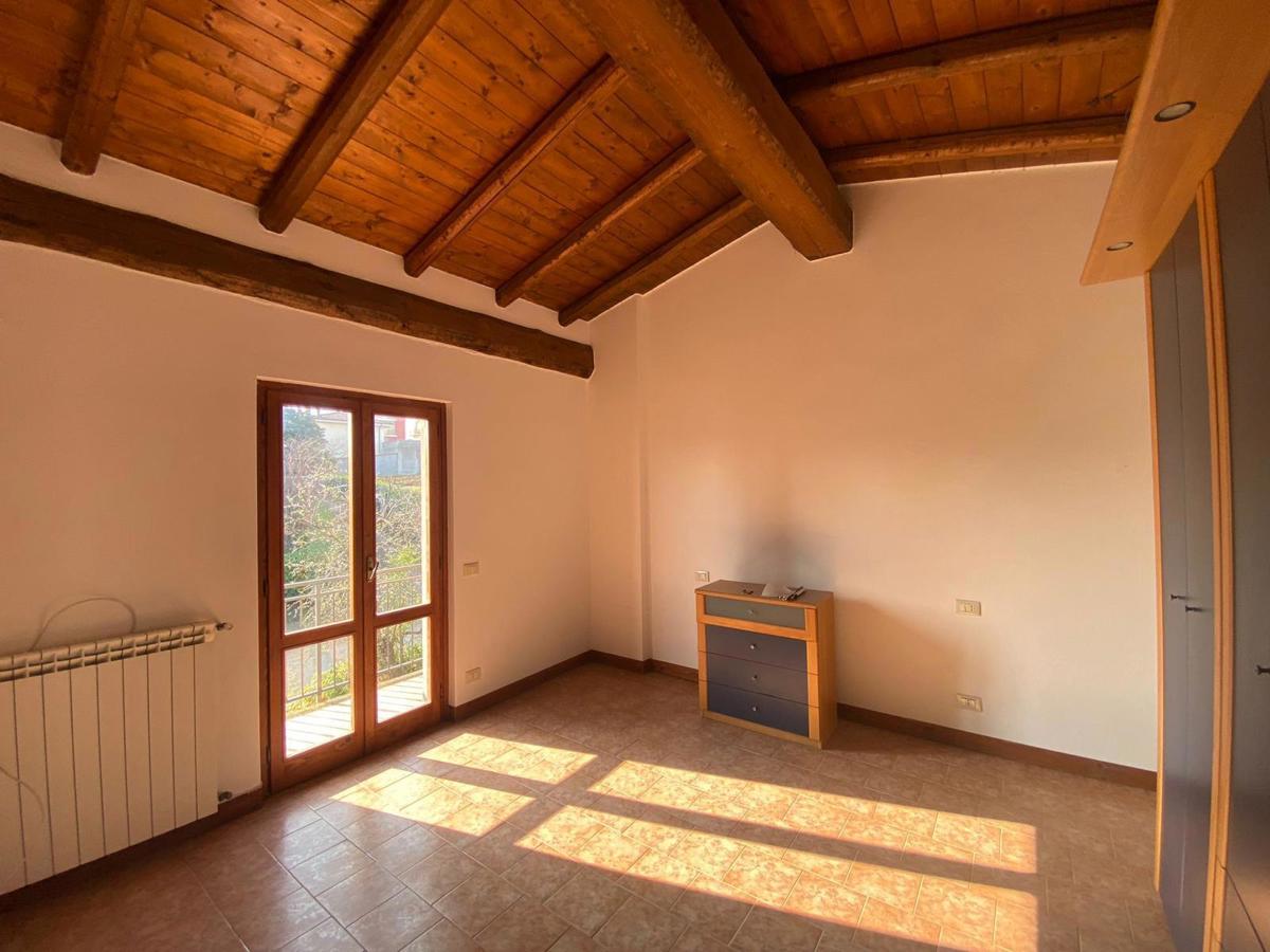Foto 10 di 17 - Appartamento in vendita a Ziano Piacentino