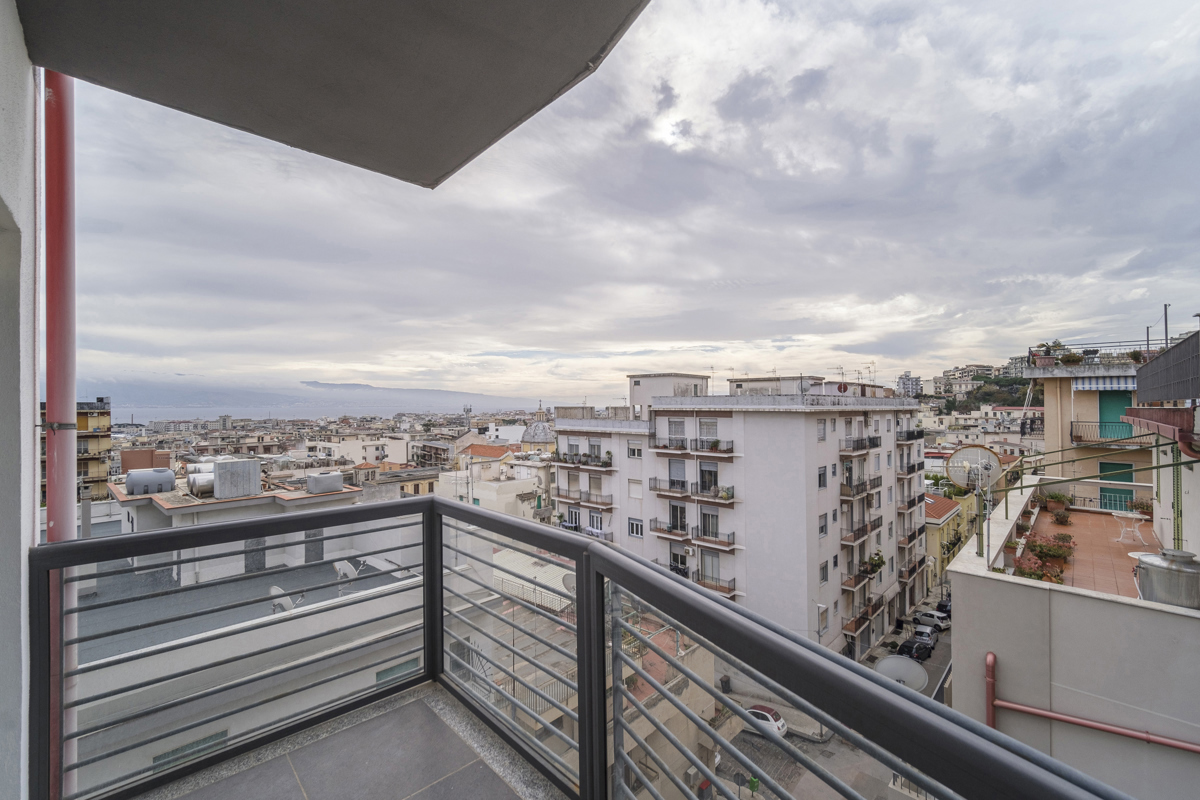 Foto 20 di 28 - Appartamento in vendita a Messina