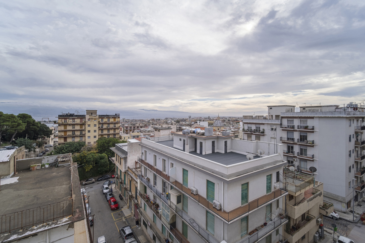 Foto 21 di 28 - Appartamento in vendita a Messina