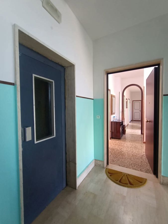 Foto 2 di 19 - Appartamento in affitto a Brindisi