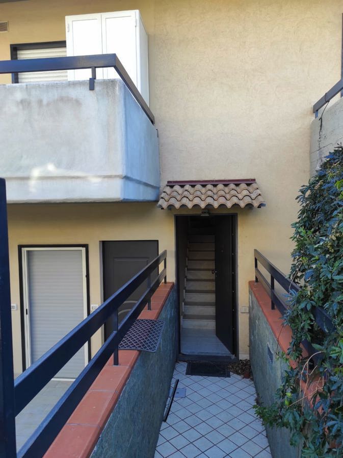 Foto 2 di 47 - Appartamento in vendita a Aci Catena