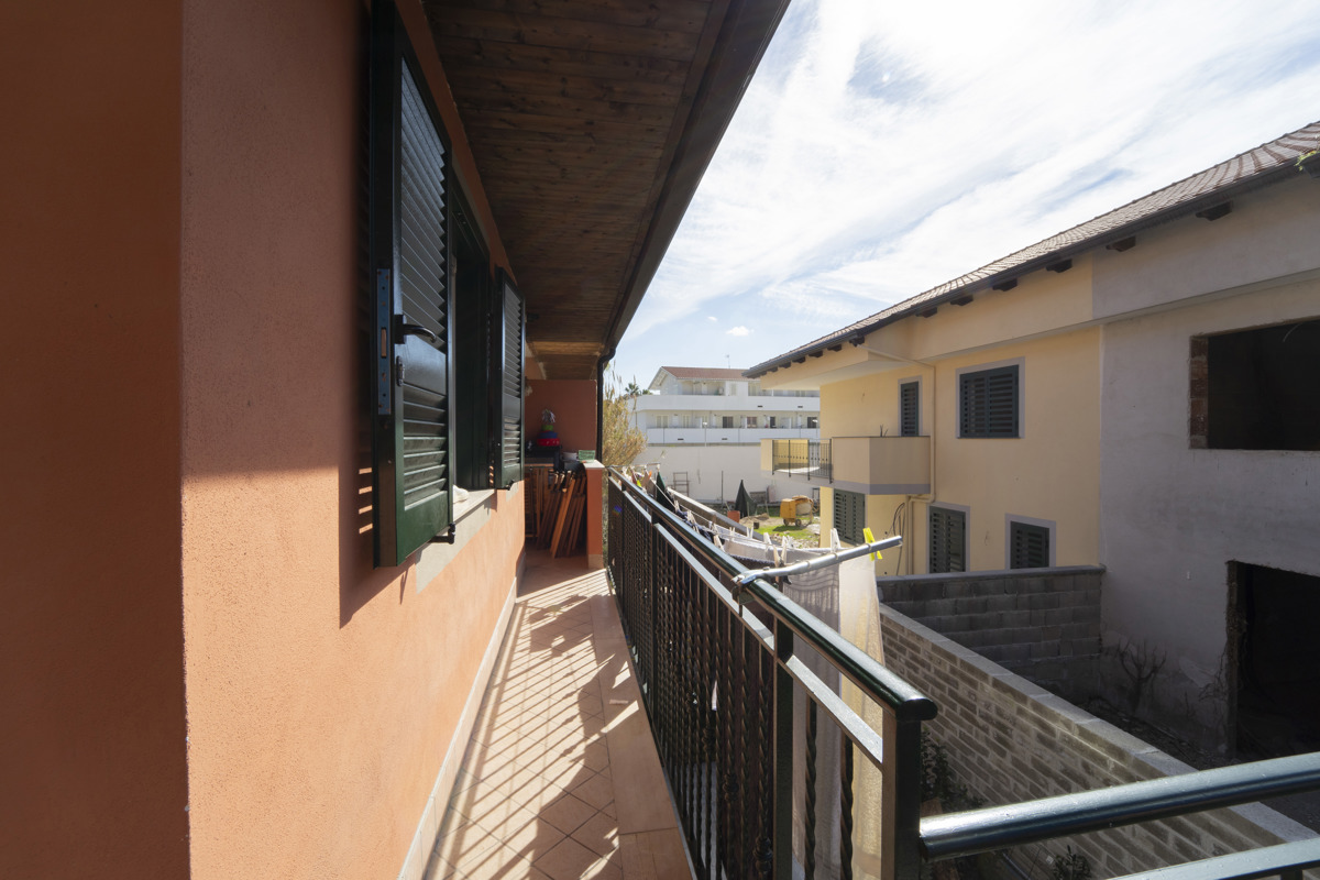 Foto 24 di 35 - Villa a schiera in vendita a Giugliano in Campania