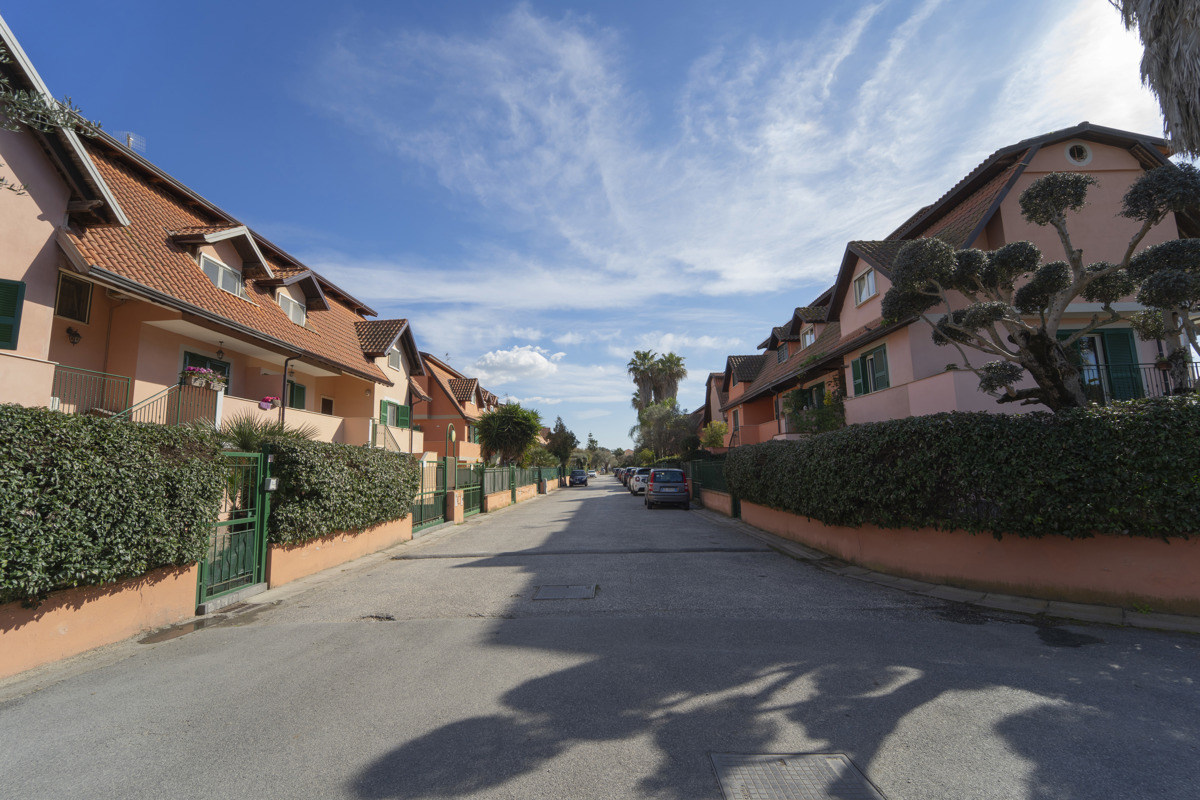 Foto 31 di 35 - Villa a schiera in vendita a Giugliano in Campania