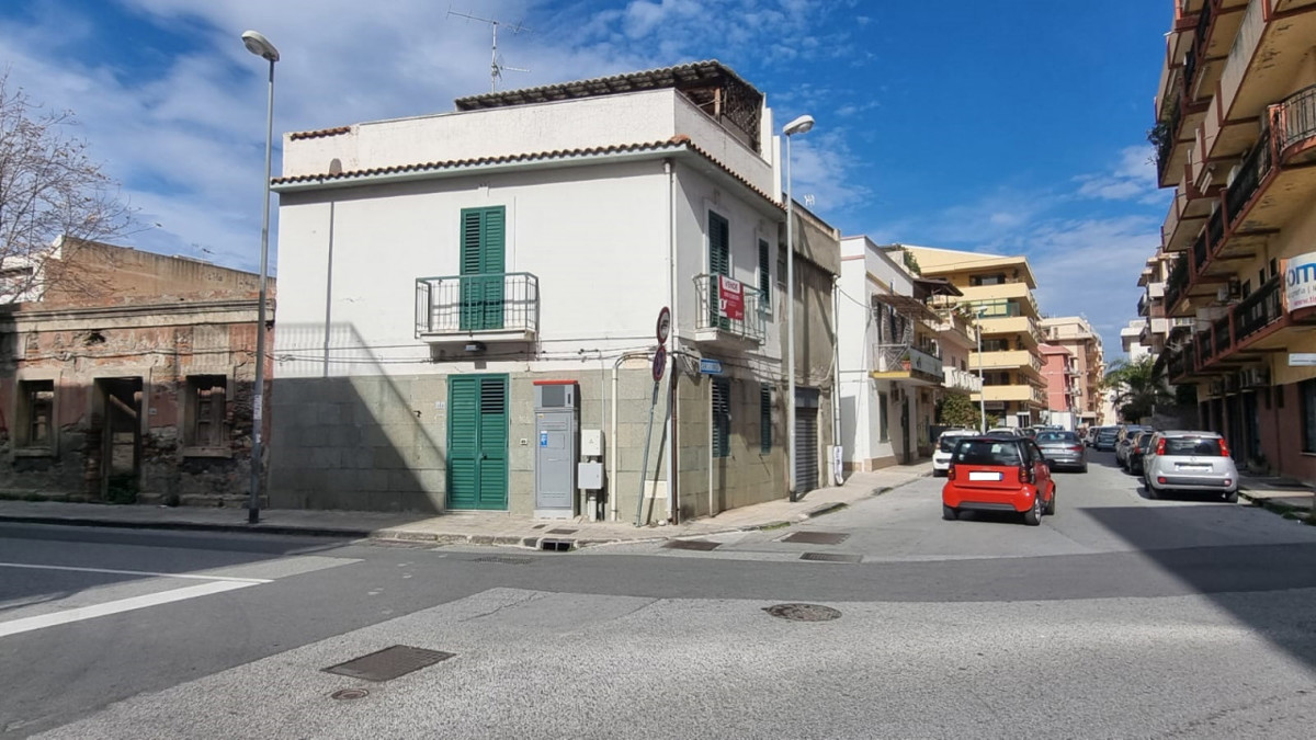 Foto 4 di 15 - Casa indipendente in vendita a Milazzo