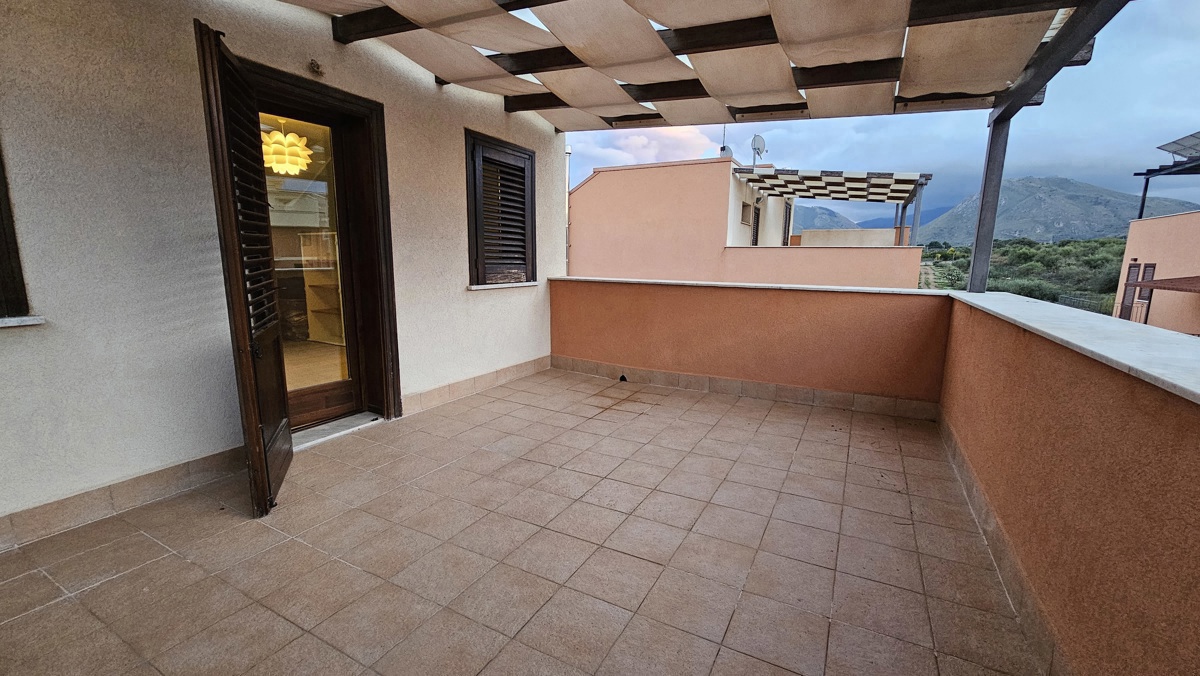 Foto 23 di 27 - Villa a schiera in vendita a Casteldaccia