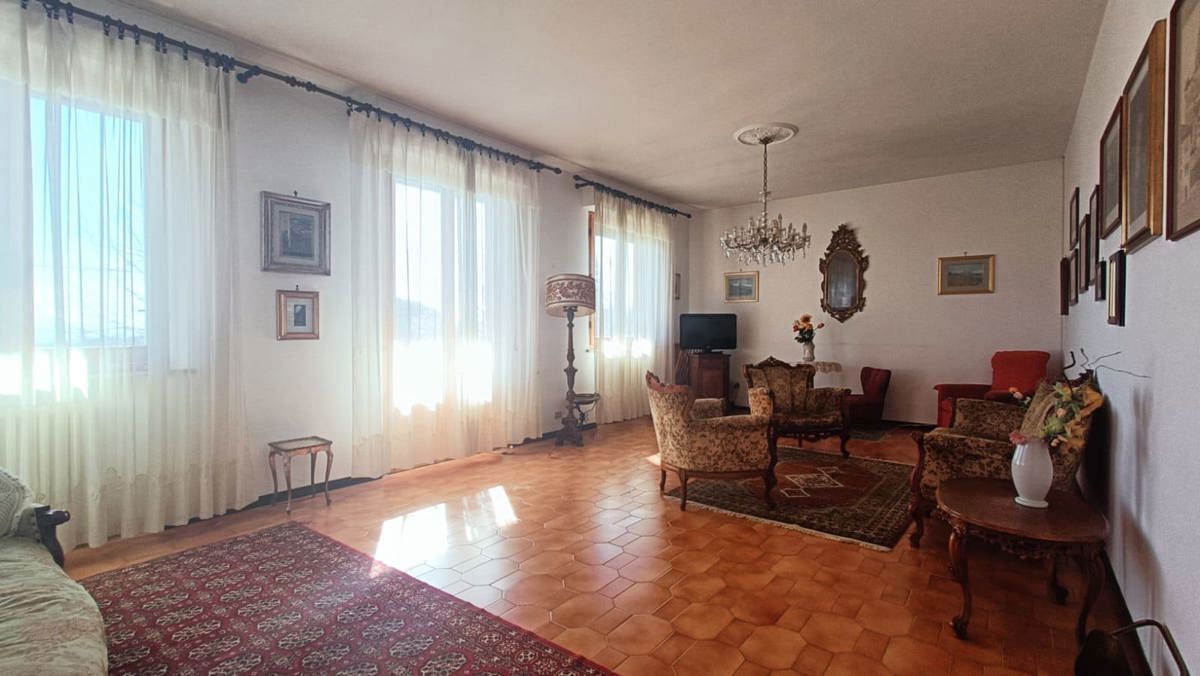 Foto 9 di 28 - Appartamento in vendita a Castelnuovo Berardenga