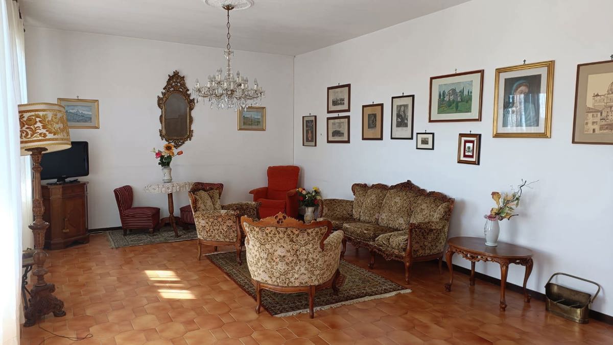 Foto 8 di 28 - Appartamento in vendita a Castelnuovo Berardenga
