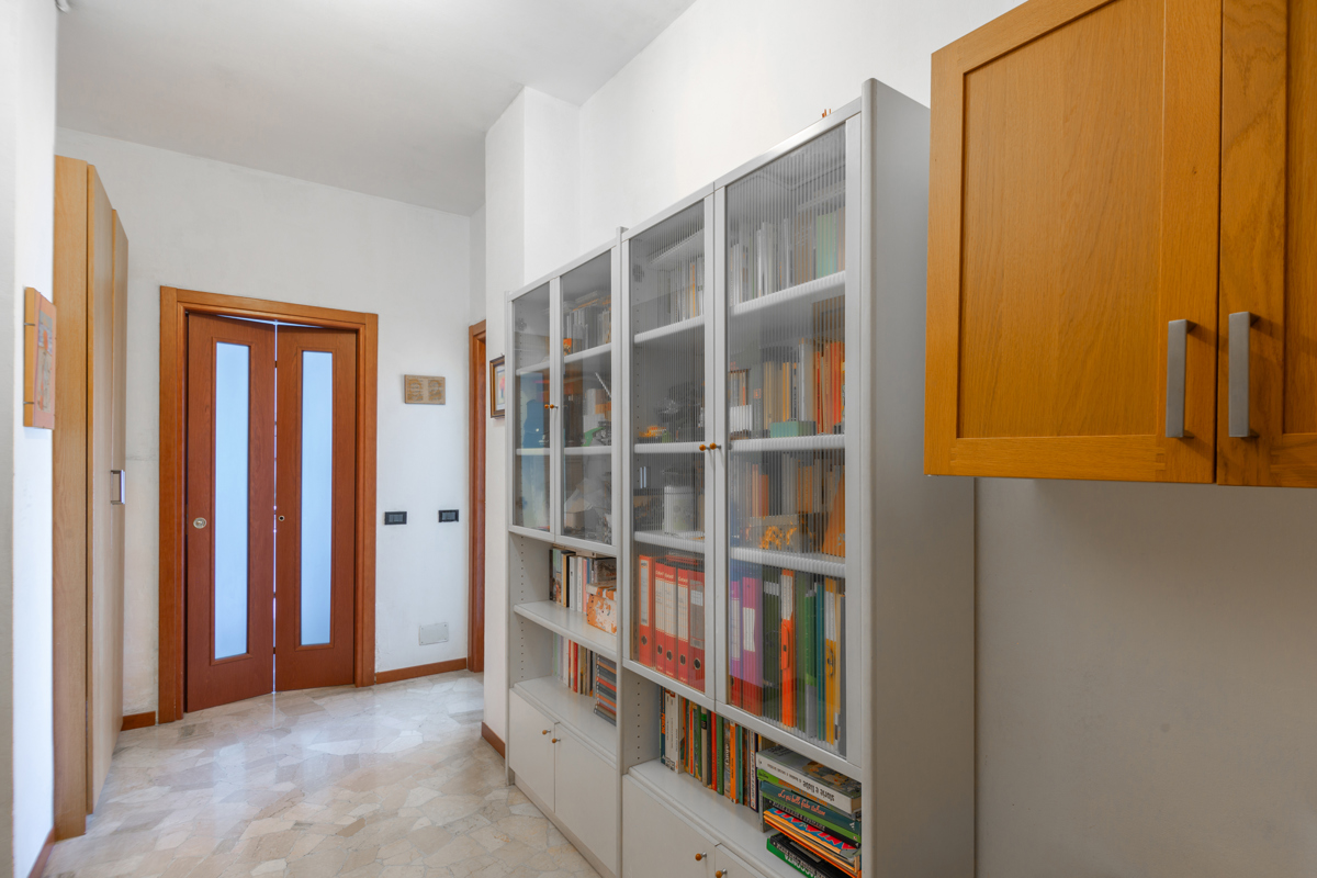 Foto 9 di 32 - Appartamento in vendita a Milano