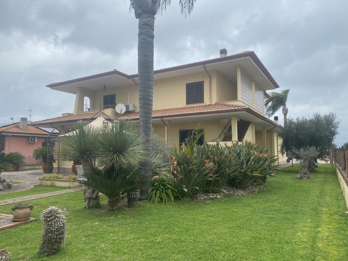 Foto 4 di 50 - Villa in vendita a Pontinia