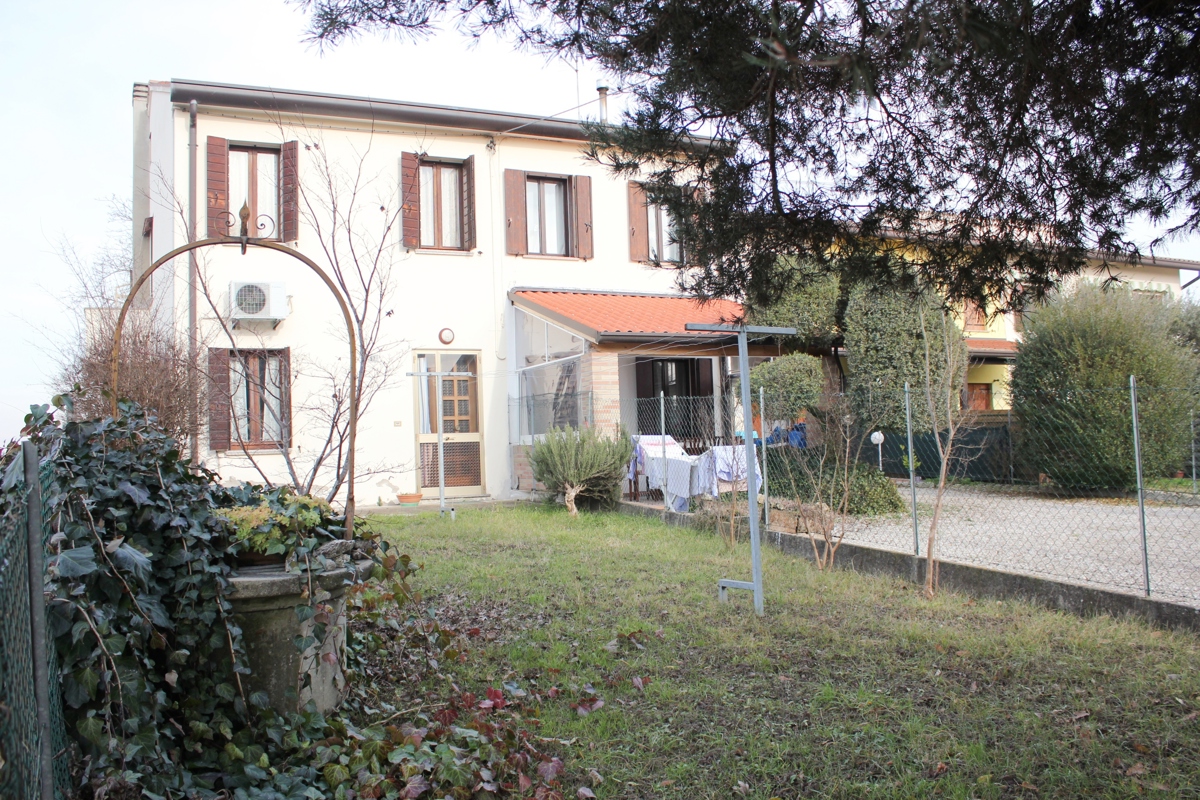 Foto 2 di 23 - Villa a schiera in vendita a Albignasego