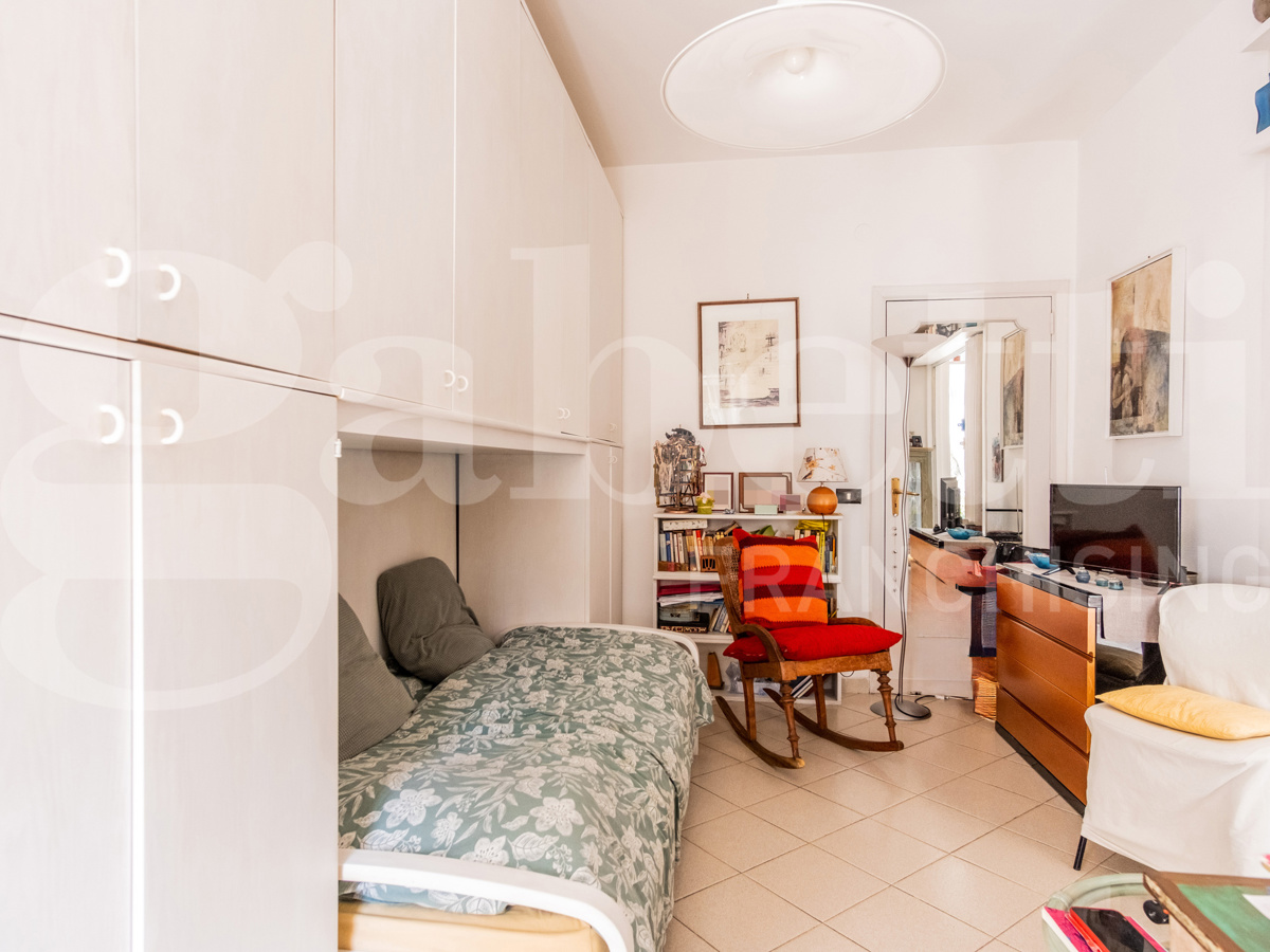 Foto 15 di 27 - Appartamento in vendita a Napoli