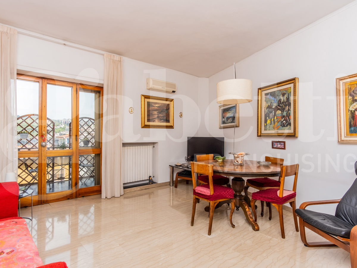 Foto 3 di 27 - Appartamento in vendita a Napoli