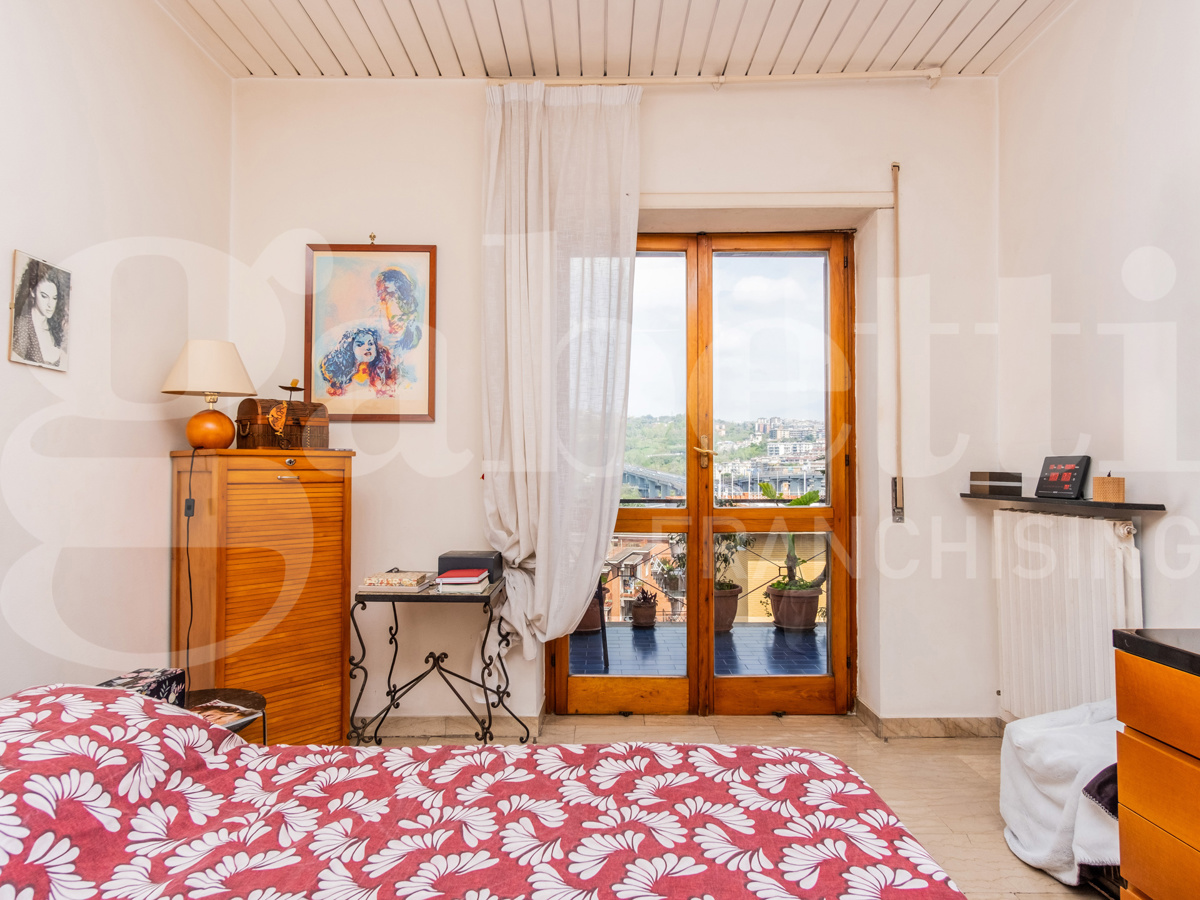 Foto 20 di 27 - Appartamento in vendita a Napoli