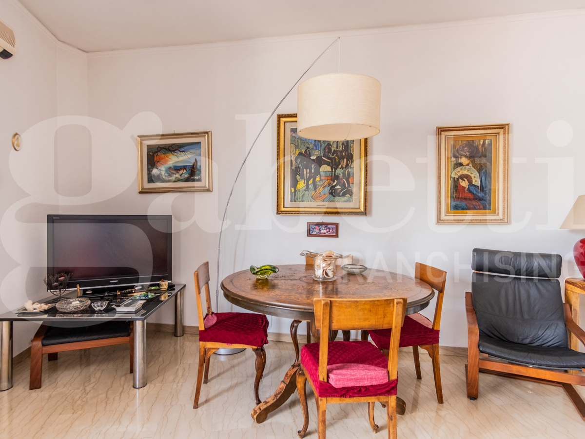 Foto 7 di 27 - Appartamento in vendita a Napoli
