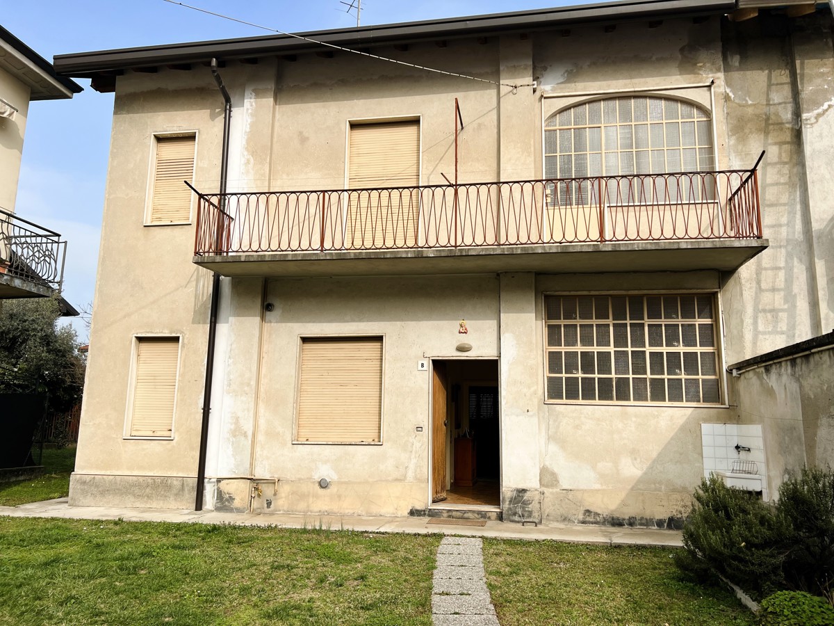 Foto 2 di 18 - Casa indipendente in vendita a Gerenzano