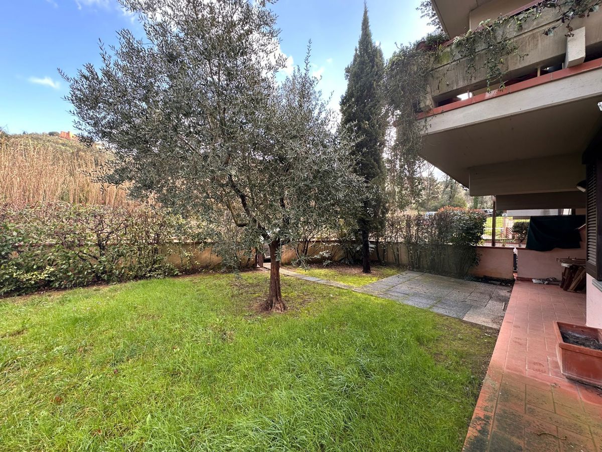 Foto 3 di 21 - Appartamento in vendita a Montecatini Terme