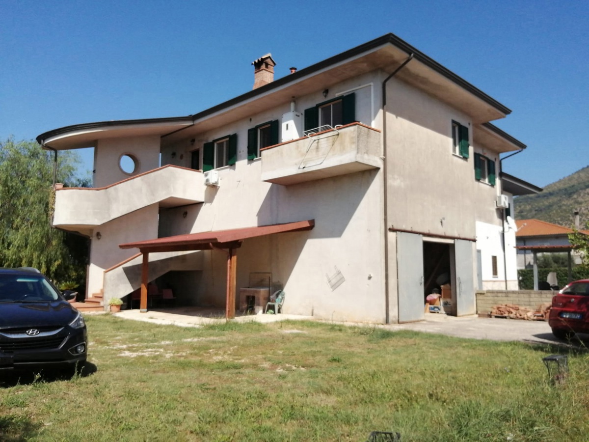 Foto 28 di 30 - Villa a schiera in vendita a Sezze