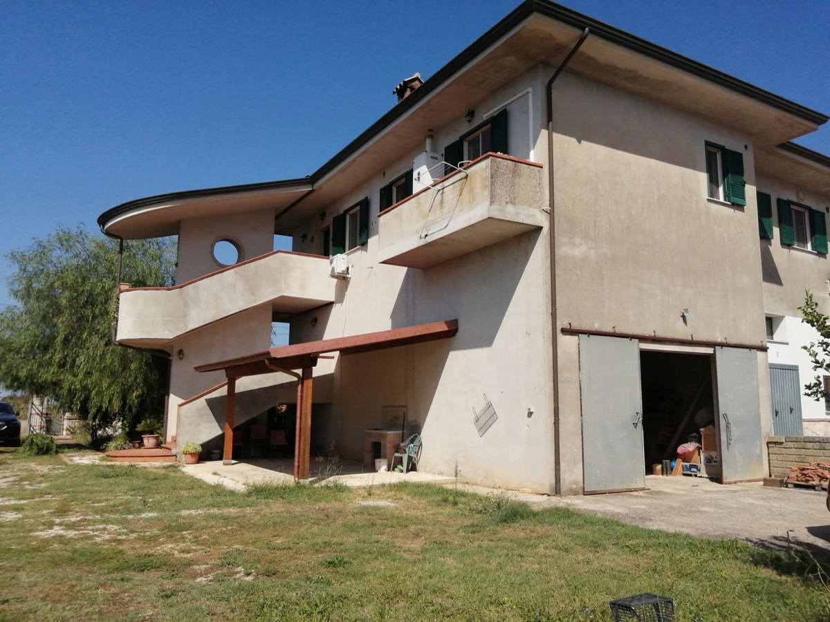 Foto 8 di 30 - Villa a schiera in vendita a Sezze