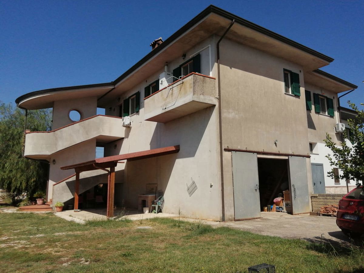 Foto 14 di 30 - Villa a schiera in vendita a Sezze