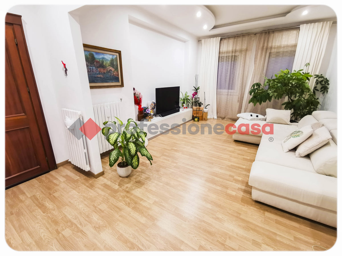 Foto 3 di 24 - Appartamento in vendita a Livorno