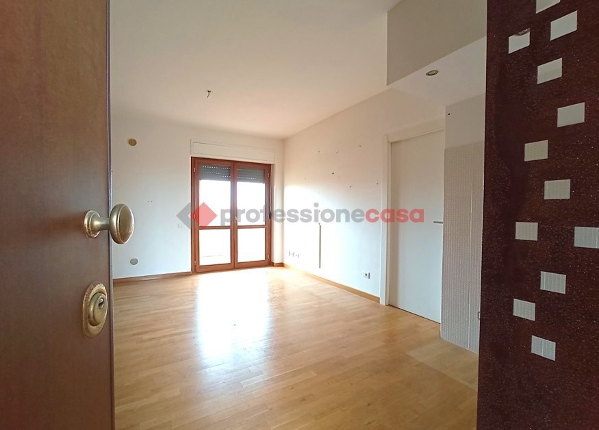 Foto 1 di 15 - Appartamento in vendita a Aprilia