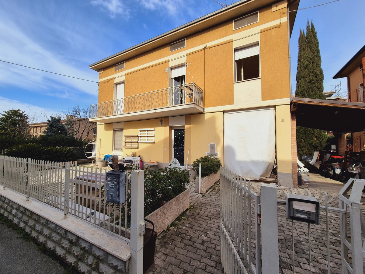 Foto 2 di 24 - Casa indipendente in vendita a Assisi