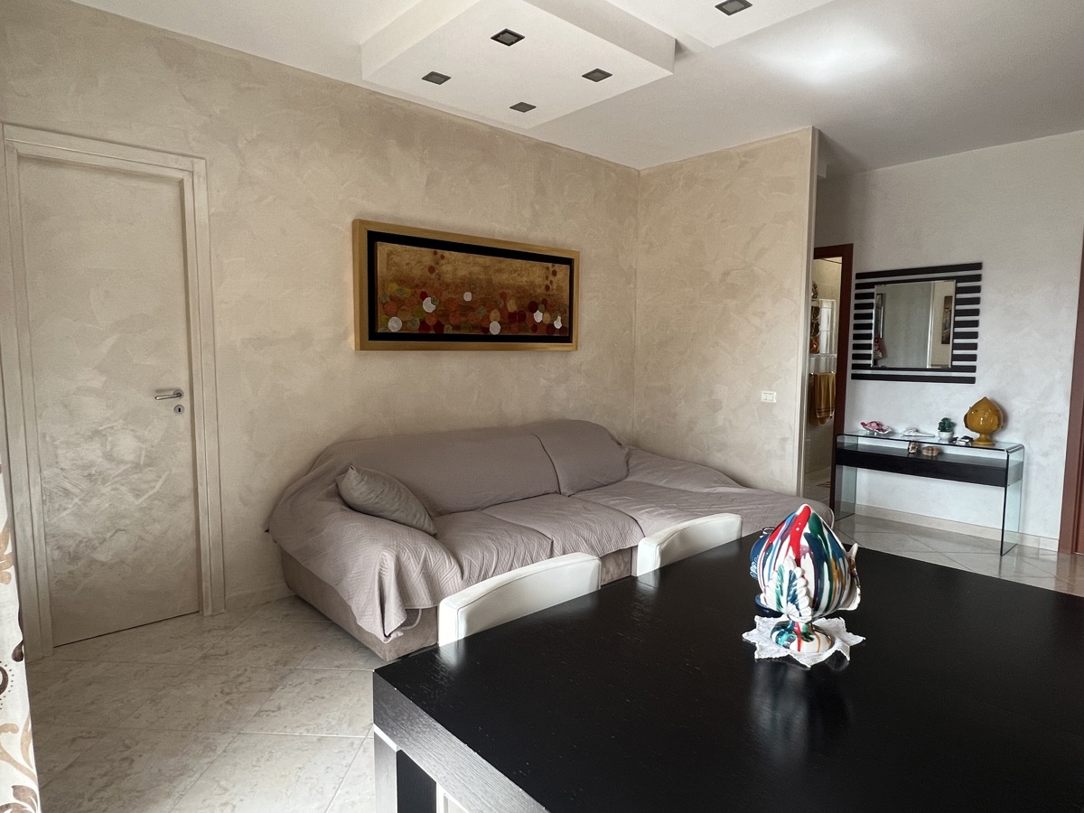 Foto 25 di 25 - Appartamento in vendita a Taranto