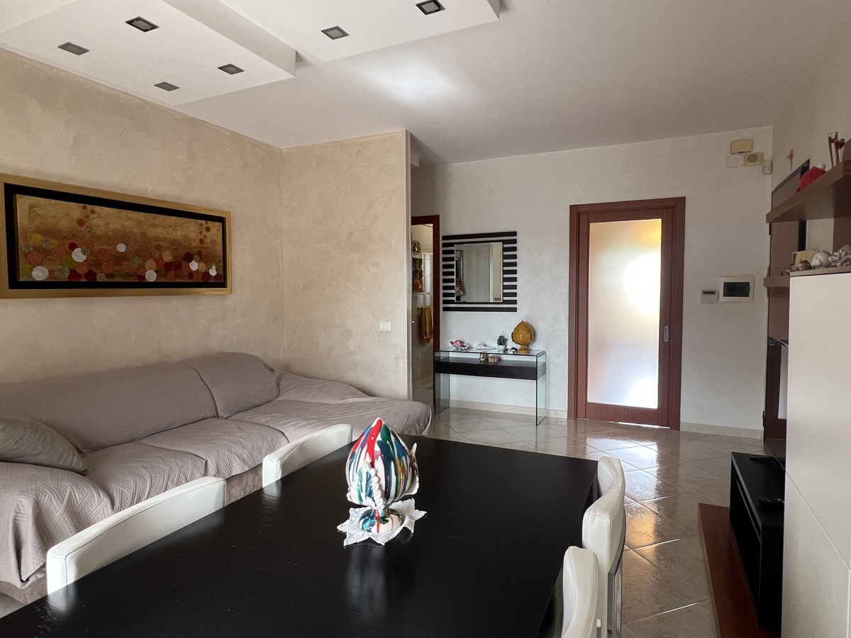 Foto 24 di 25 - Appartamento in vendita a Taranto