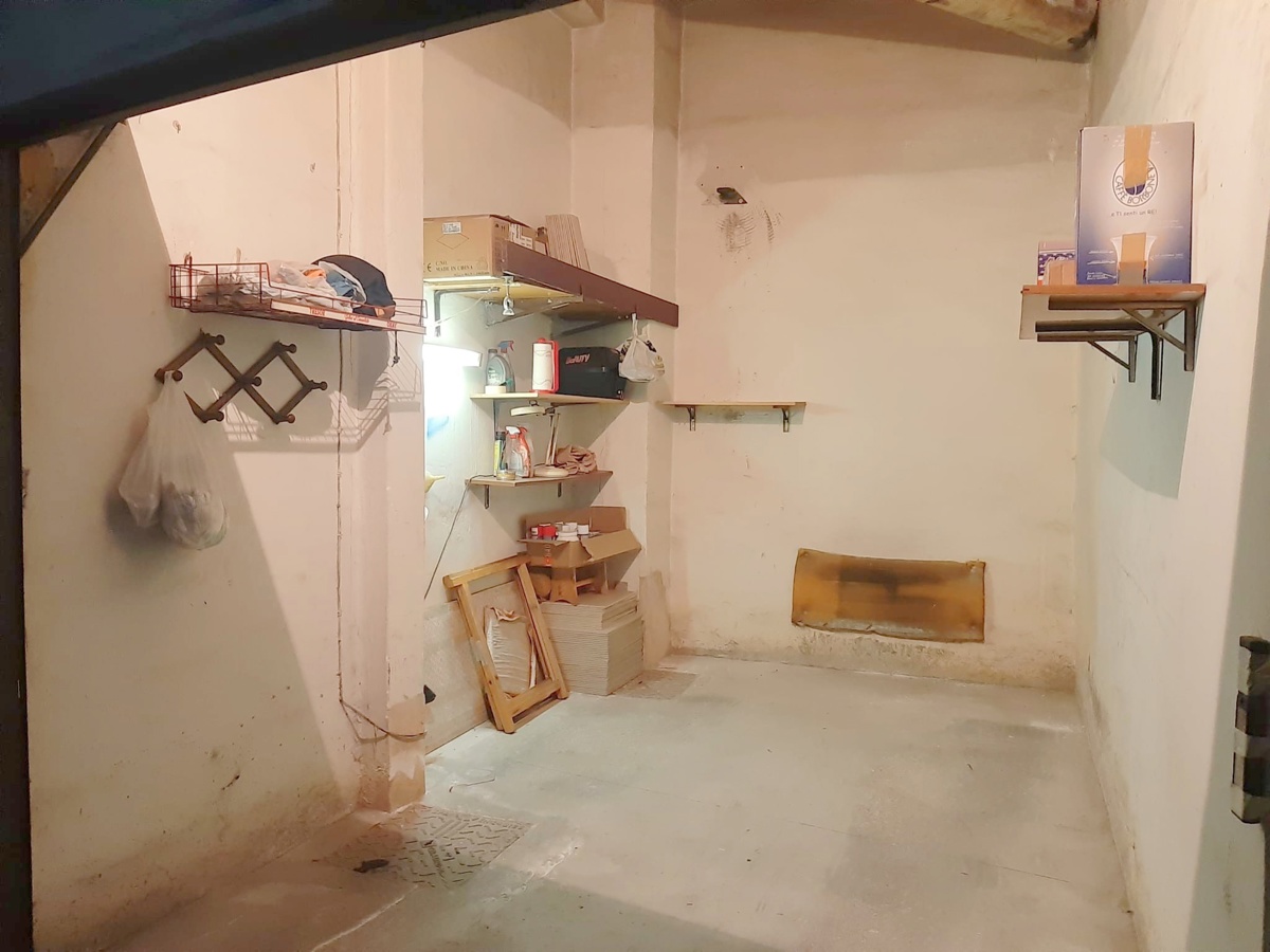 Foto 7 di 14 - Garage in vendita a Napoli
