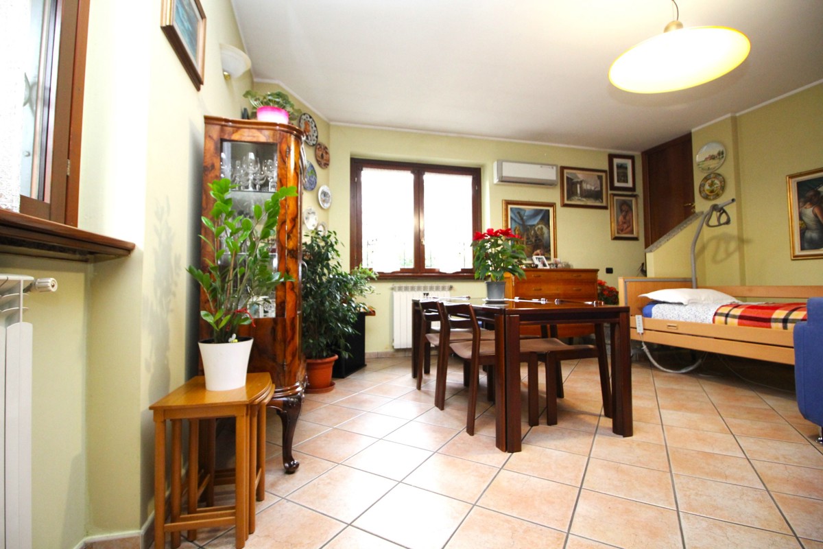 Foto 4 di 29 - Villa a schiera in vendita a Legnano