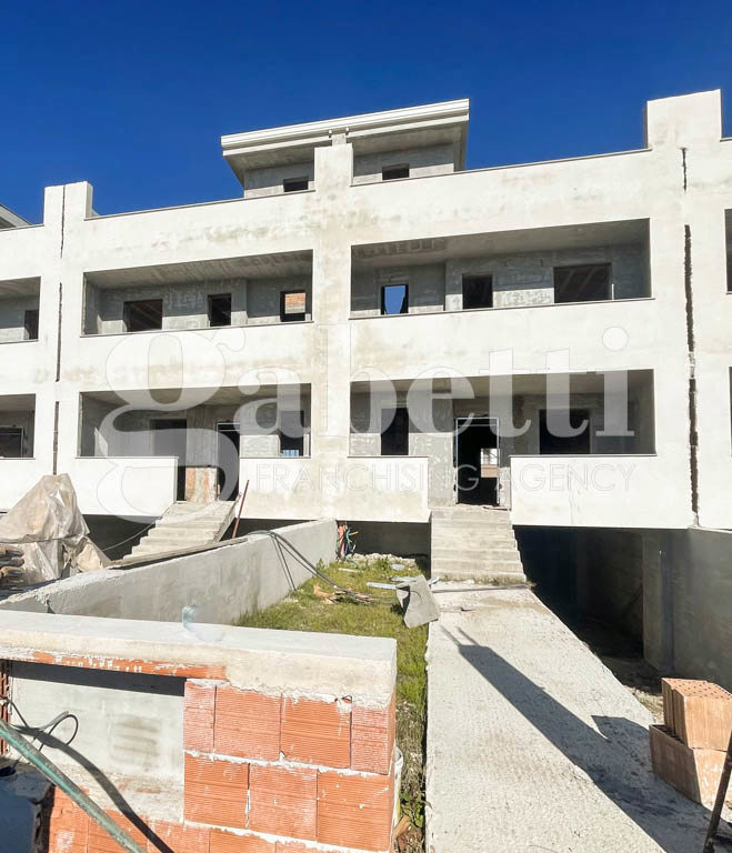 Foto 9 di 24 - Villa a schiera in vendita a Parete
