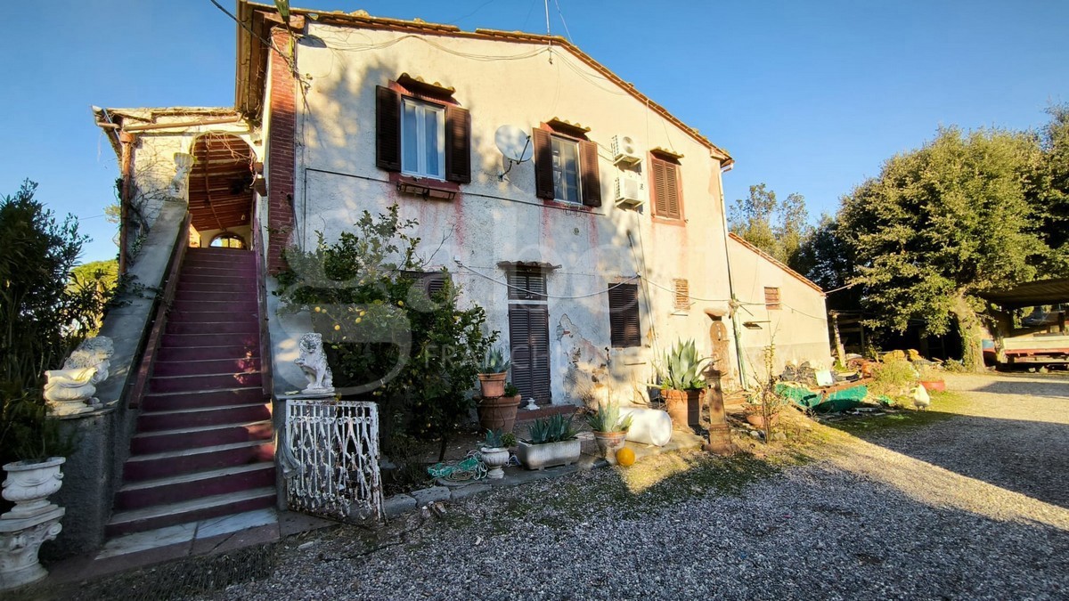 Foto 11 di 20 - Casa indipendente in vendita a Piombino