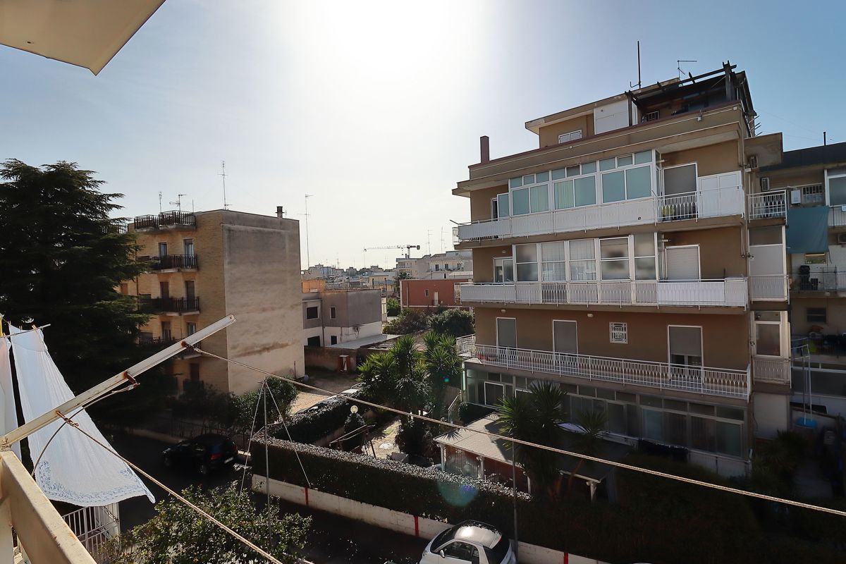 Foto 37 di 40 - Appartamento in vendita a Bari