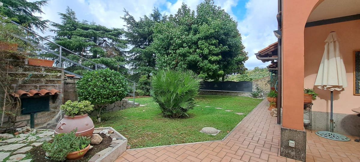 Foto 4 di 9 - Villa a schiera in vendita a Marino